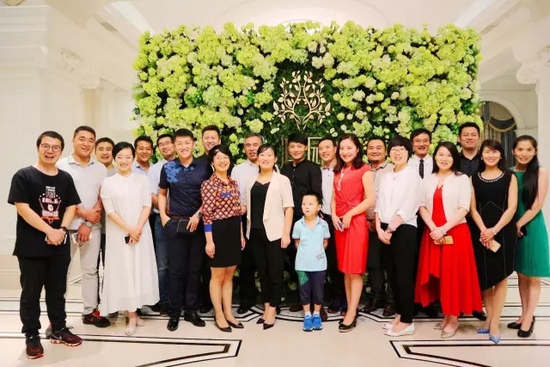 期待的時(shí)候，總是很長(zhǎng)，相聚的時(shí)候，總是很短。