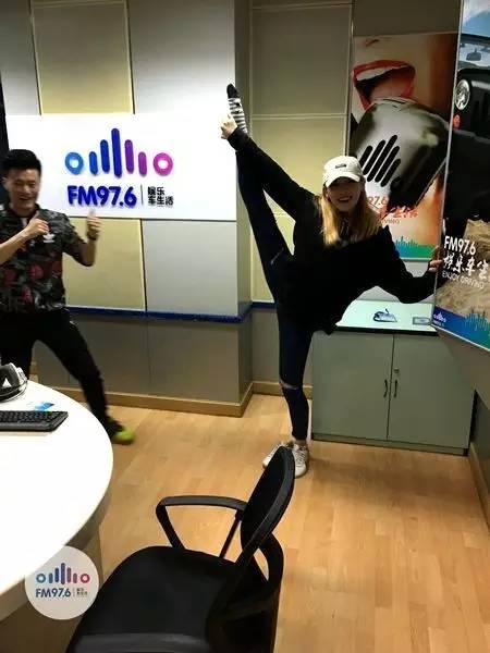 哇哦！都是帶功夫滴美人兒！
