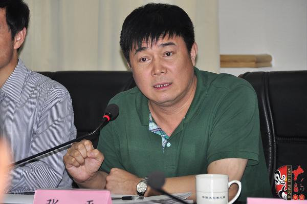 河南豫劇院藝術(shù)發(fā)展部主任、著名導(dǎo)演張平