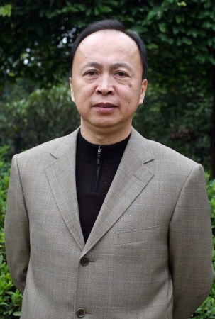 2007年11月5日，十七大黨代表湘西自治州州委書記童名謙。