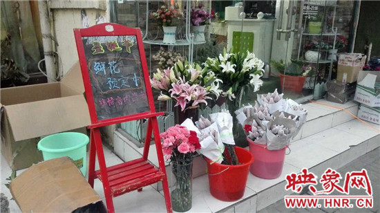 玫瑰、氣球翻倍漲價