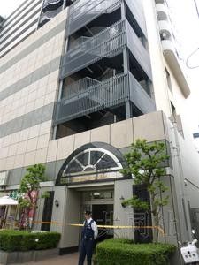 5月27日，埼玉縣蕨市一公寓樓發(fā)生疑似強(qiáng)迫殉情案，一名日本人男性和一名中國(guó)籍女性死亡。