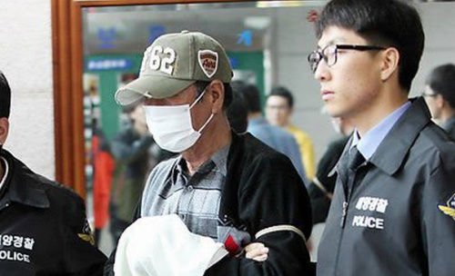 資料圖片：韓國檢方和警方聯(lián)合調(diào)查本部15日對“世越”號客輪的15名船員進(jìn)行逮捕起訴。