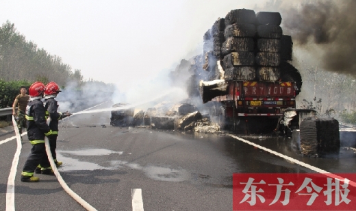 水槍、釘耙、挖掘機(jī) 5小時(shí)降服“火”車