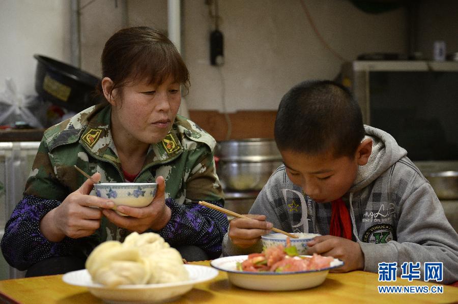 那些年，感動(dòng)過(guò)我們的母親