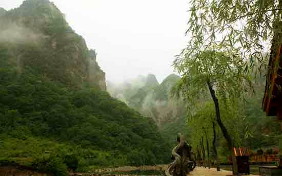 雨后蟒河，美到窒息，這個feel倍爽!