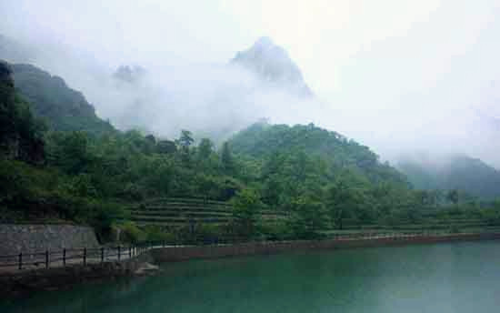雨后蟒河，美到窒息，這個feel倍爽!