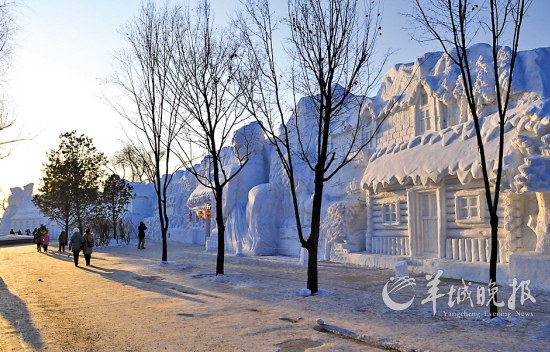 自然賜于雪的無垠，藝術(shù)給予雪的靈魂，人類創(chuàng)造雪的財富 王遠昌攝