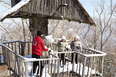 東北蘋(píng)果園的法式滑雪度假
