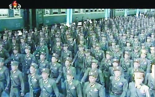 約2萬名朝鮮朝鮮人民軍基層軍官近日陸續(xù)抵達平壤，準備出席軍方大會。
