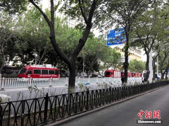 5月22日7時50分許，烏魯木齊市沙依巴克區(qū)公園北街早市發(fā)生一起爆炸案，造成人員傷亡。