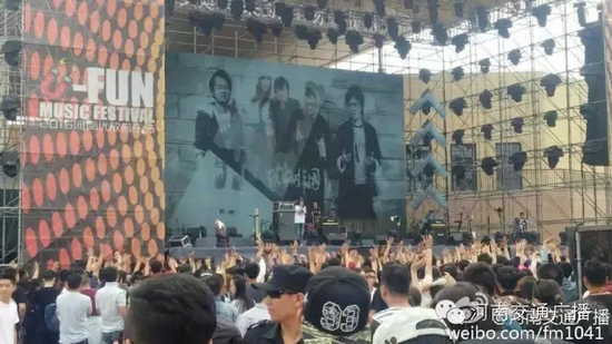 河南交通廣播主持人佳音、彎彎、朱浩都登上了優(yōu)放舞臺，優(yōu)放，交廣在這里！