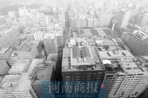 陳寨密密麻麻的出租房，或許將成為歷史  鄧萬里/攝