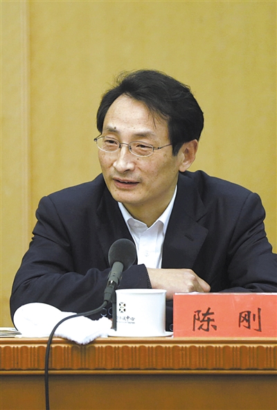 昨日，北京市人大代表、北京市副市長陳剛參與豐臺團小組討論。 新京報記者 浦峰 攝