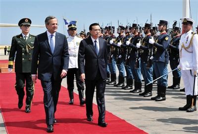 　6月19日，國務(wù)院總理李克強(qiáng)乘專機(jī)抵達(dá)雅典國際機(jī)場，開始對希臘進(jìn)行正式訪問。