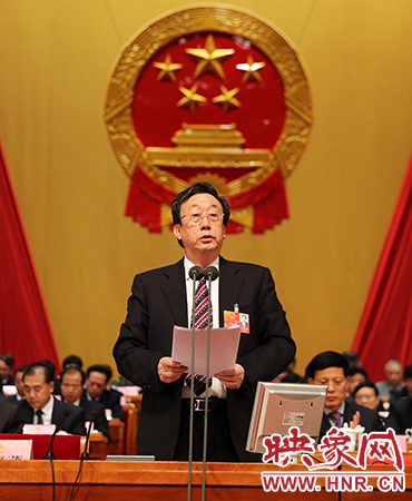 在表決通過(guò)各項(xiàng)決議后，省委書記、省人大常委會(huì)主任郭庚茂作出講話