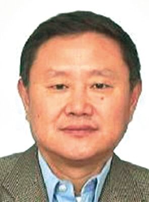 胡奉憲 現(xiàn)年60歲，外逃前任四川韻律實(shí)業(yè)發(fā)展公司總經(jīng)理、董事長，2009年11月逃往美國或澳大利亞。