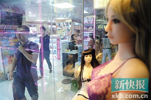 廣東成人用品市場調(diào)查。圖為各地的經(jīng)銷商都會在此進貨。新快報記者 孫毅/攝