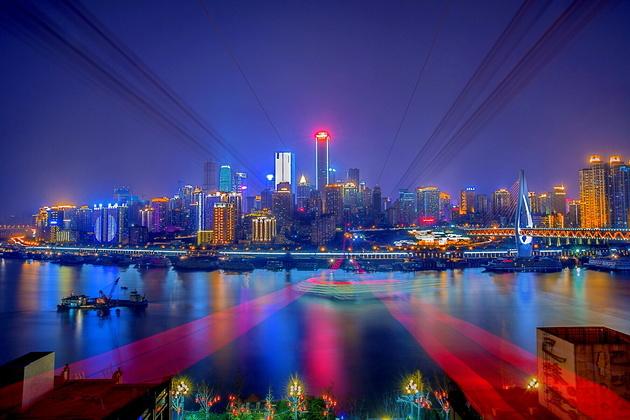 中原地產(chǎn)數(shù)據(jù)顯示，8月最后一周，上海市新建商品住宅成交已連續(xù)5天破千，昨日（8月31日）更是達(dá)到單日成交1123套。