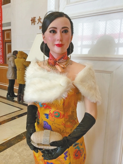 若不是這身似是而非的衣服，你能認(rèn)出這是范冰冰嗎？