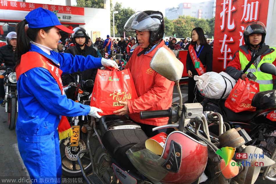 今年廣東、廣西兩省共193座中石化油站將為返鄉(xiāng)車主提供“6+X”免費(fèi)服務(wù)，并將為1萬名“返鄉(xiāng)摩騎”免