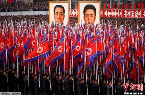 4月20日，包括軍人、公務(wù)員與平壤市民在內(nèi)的朝鮮各界民眾在金日成廣場集會，譴責(zé)并發(fā)誓要“消滅”韓國李