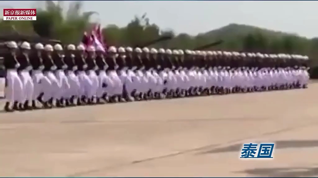 那些年摩托、樹人、斧頭兵上演的有趣閱兵式