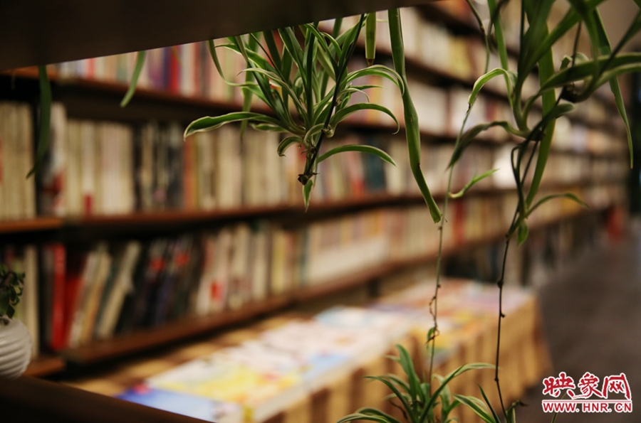 書店內(nèi)的裝飾。