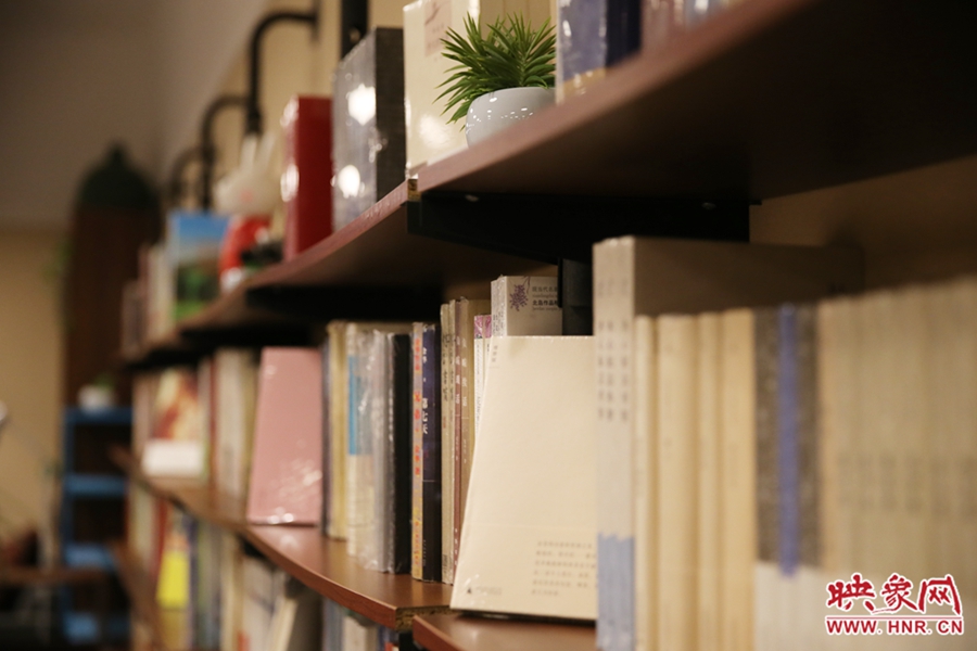 書店內(nèi)的裝飾。