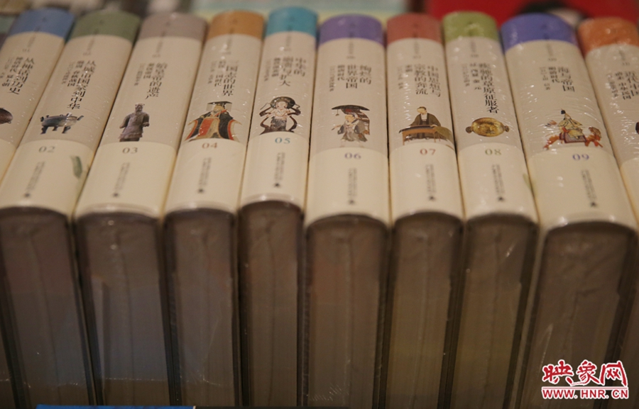 書店內(nèi)的書。
